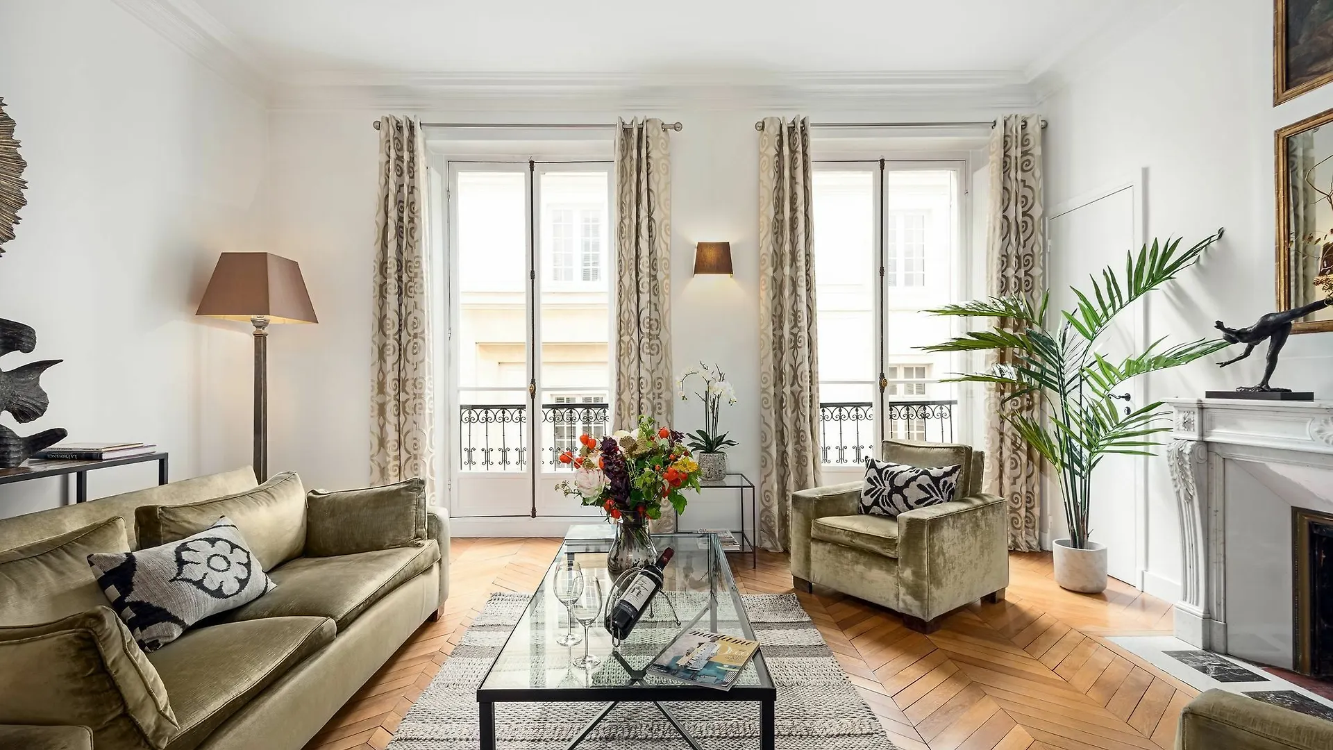 Rue Honore Chevalier - Two Bedroom